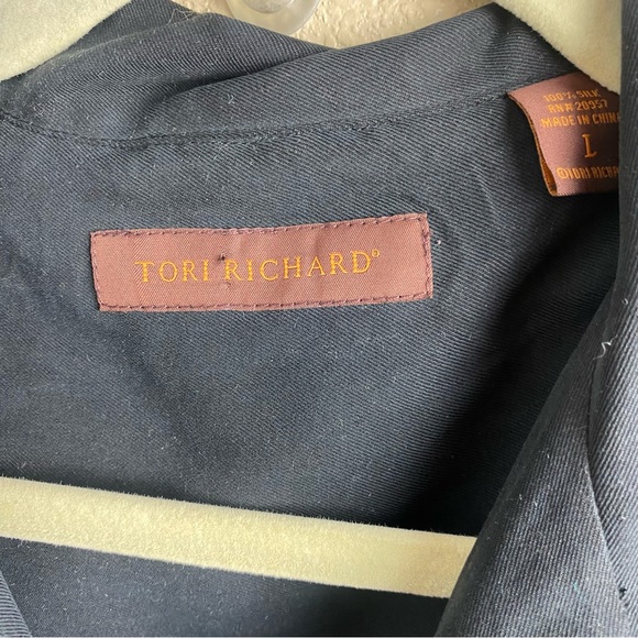 Tori Richards 100% Button Down Shirt - Picture 3 of 4